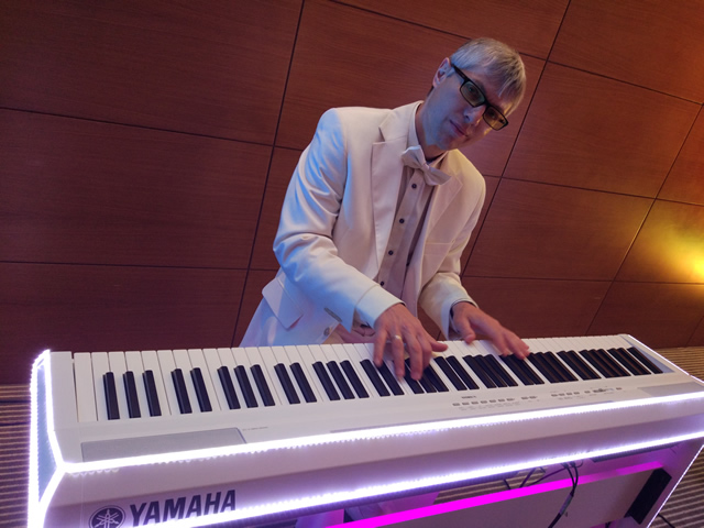 Лучший джазовый пианист на свадьбу, праздник, корпоратив, юбилей в Киеве